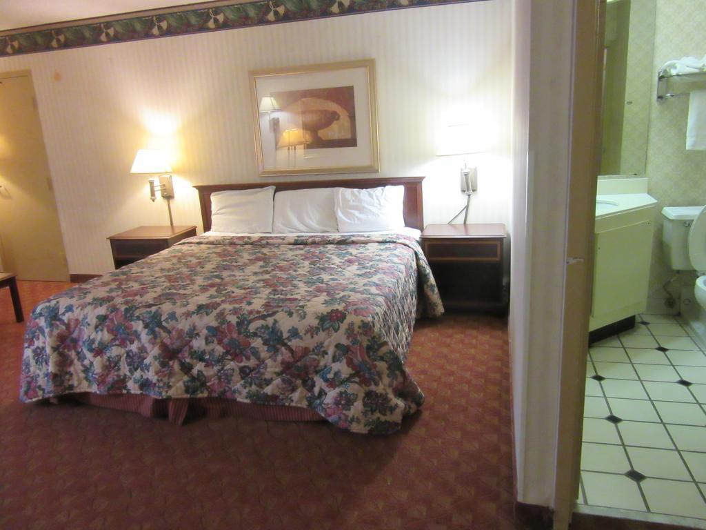 ممفيس Governor'S Inn & Suites الغرفة الصورة