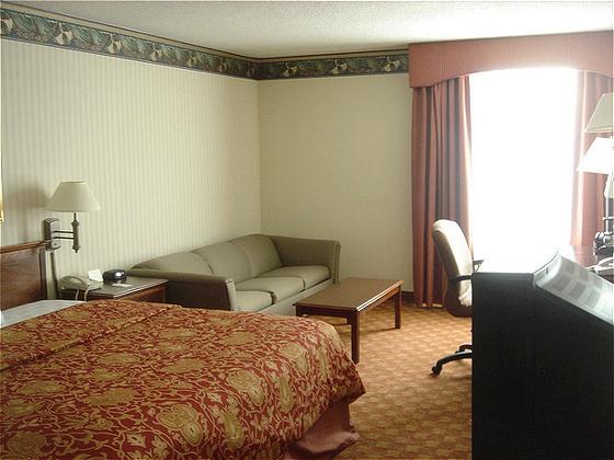 ممفيس Governor'S Inn & Suites الغرفة الصورة